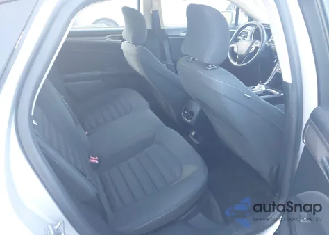 2018 Ford Fusion Hybrid Se z USA, uszkodzony, nr VIN 3FA6P0LU1JR132437